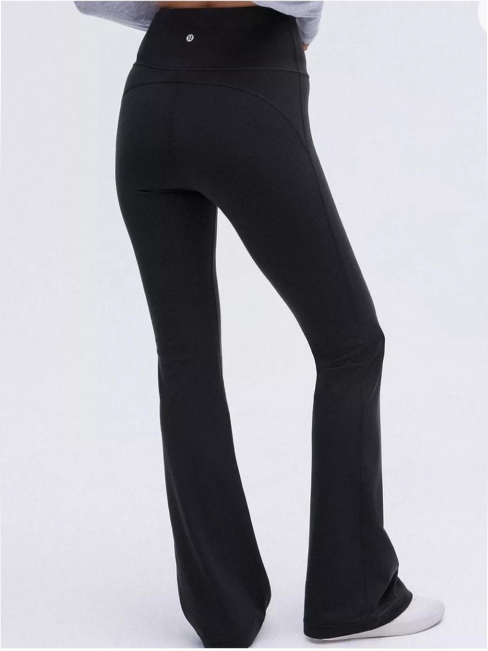 lululemon  Groove SHR Nulu Flare Pants *reg Size 6